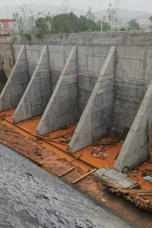 吕梁文水县锚杆式挡土墙